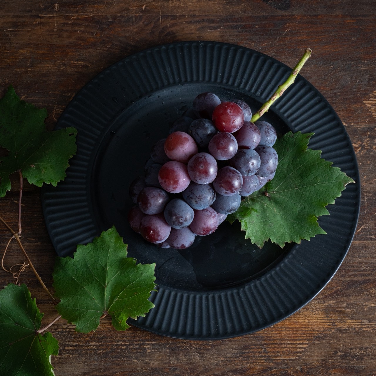 最高級ニューピオーネ岡山県産1房大粒［悠建商事株式会社］