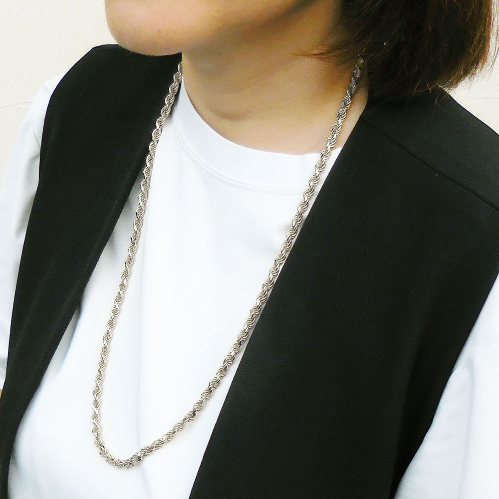 シルバーロングネックレス：パイプロープ風チェーン
