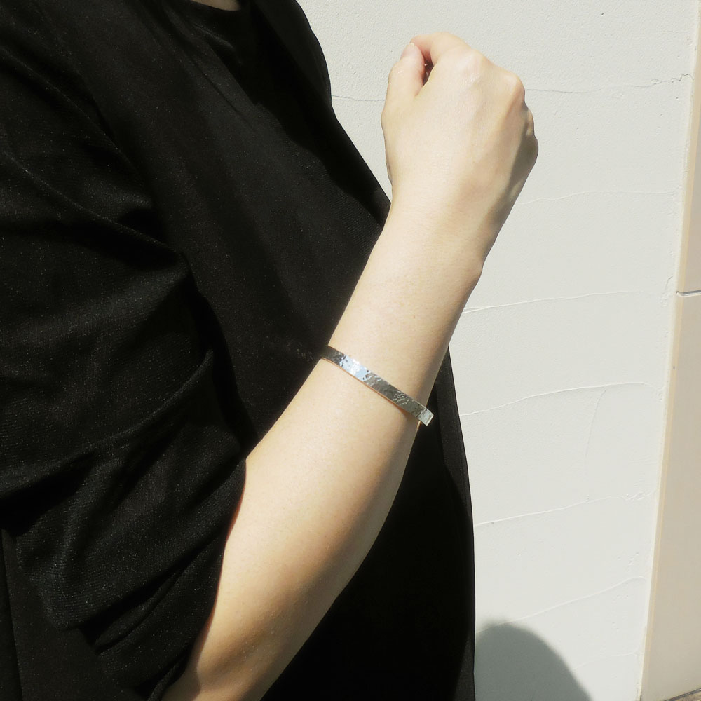 シルバーバングル：フラットハンマード