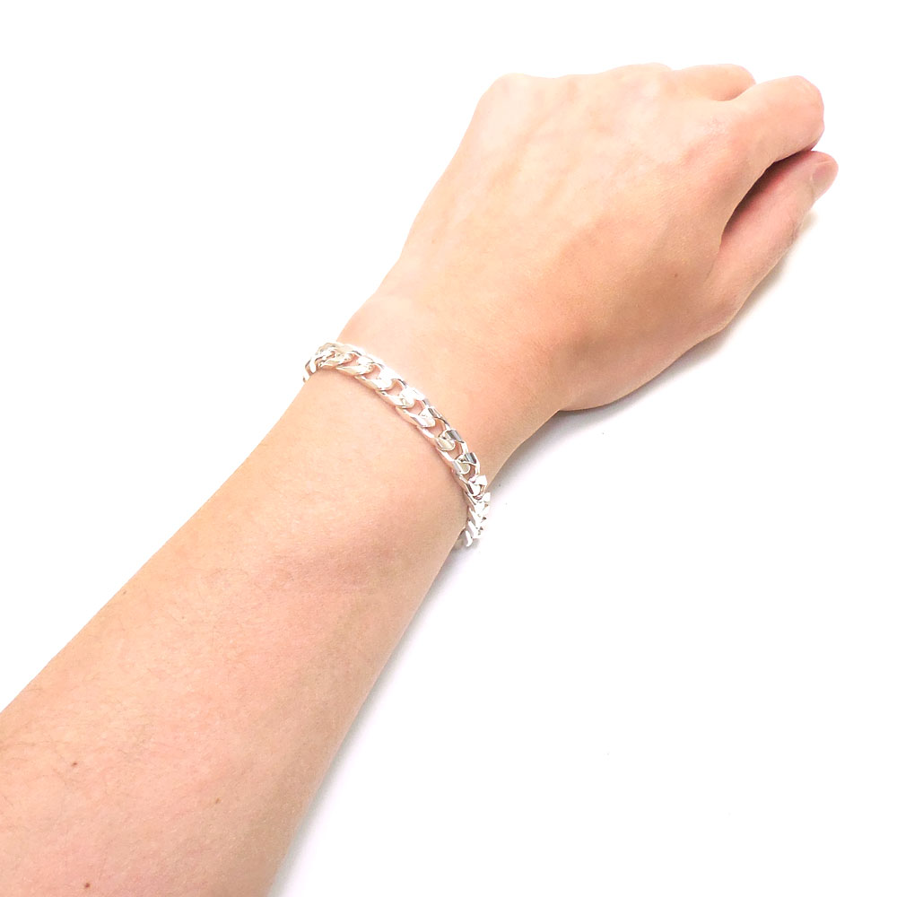 サツルノ：シルバーブレスレット