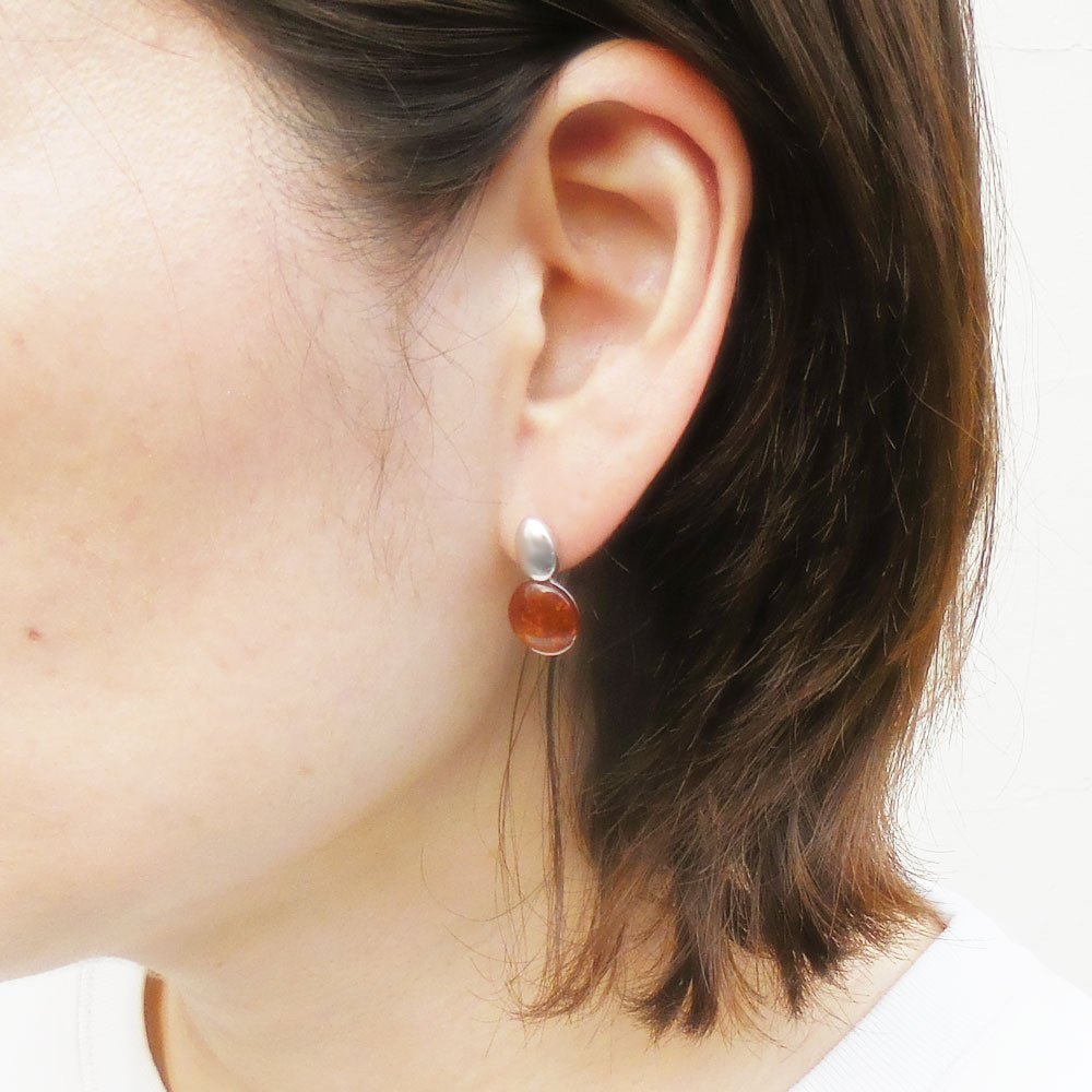 シルバーピアス：琥珀
