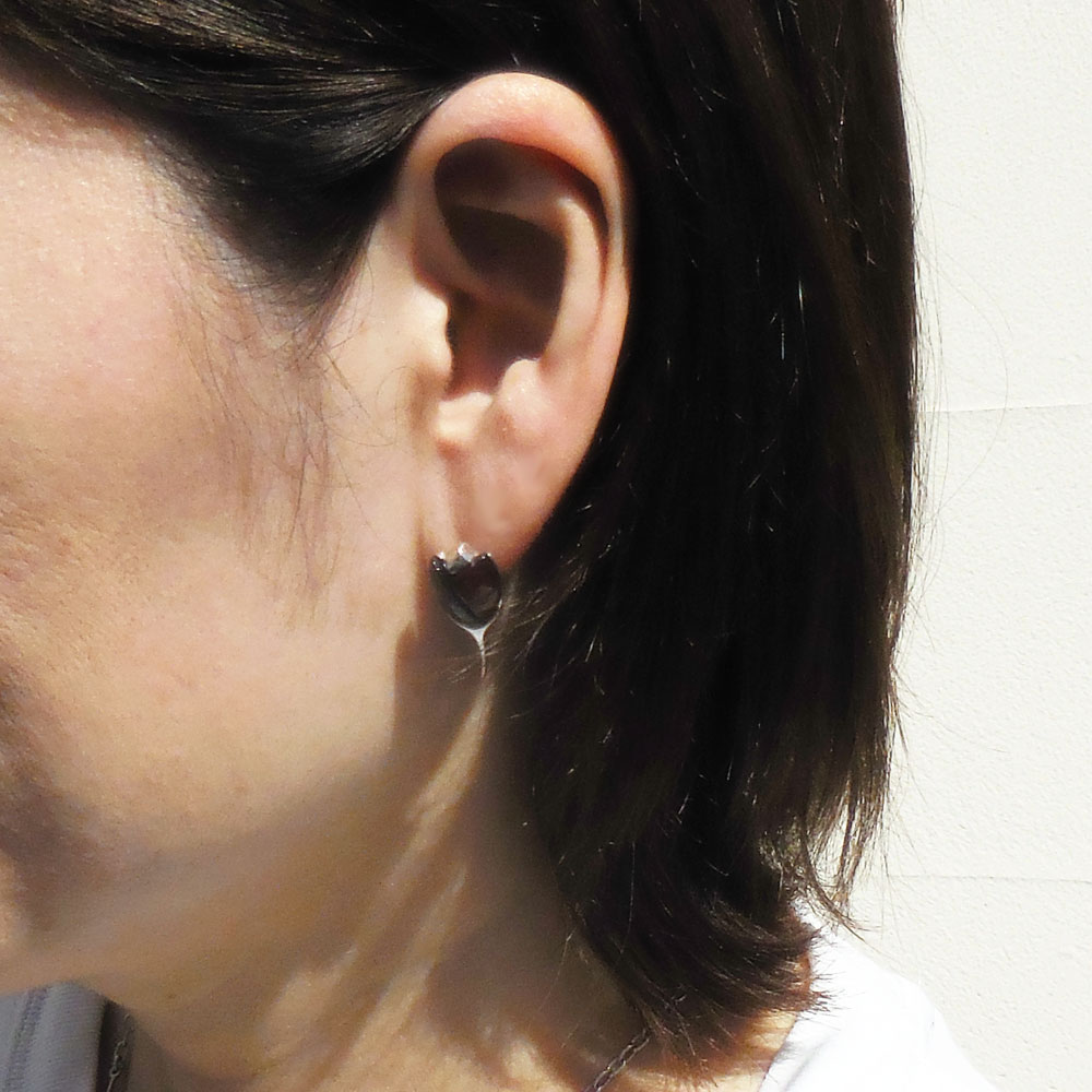 シルバーピアス：琥珀