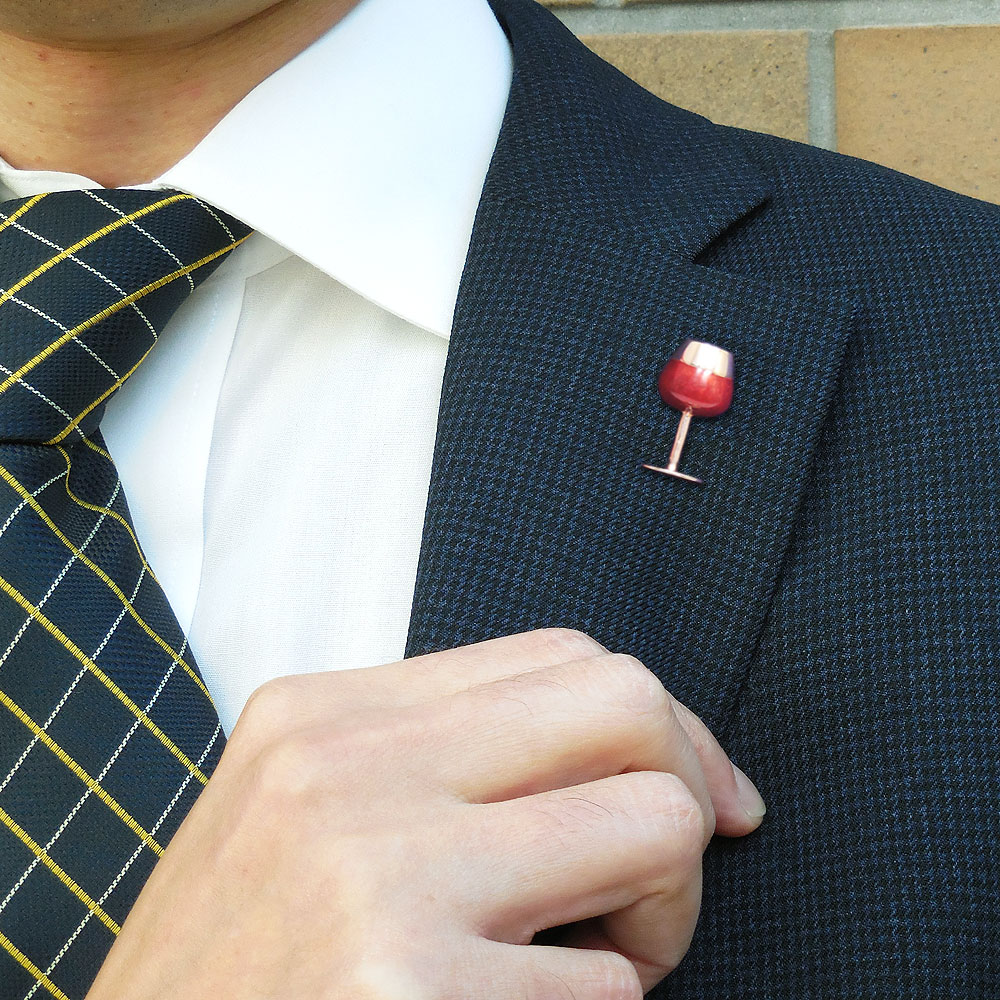 サツルノ：赤ワインのシルバーピンブローチ