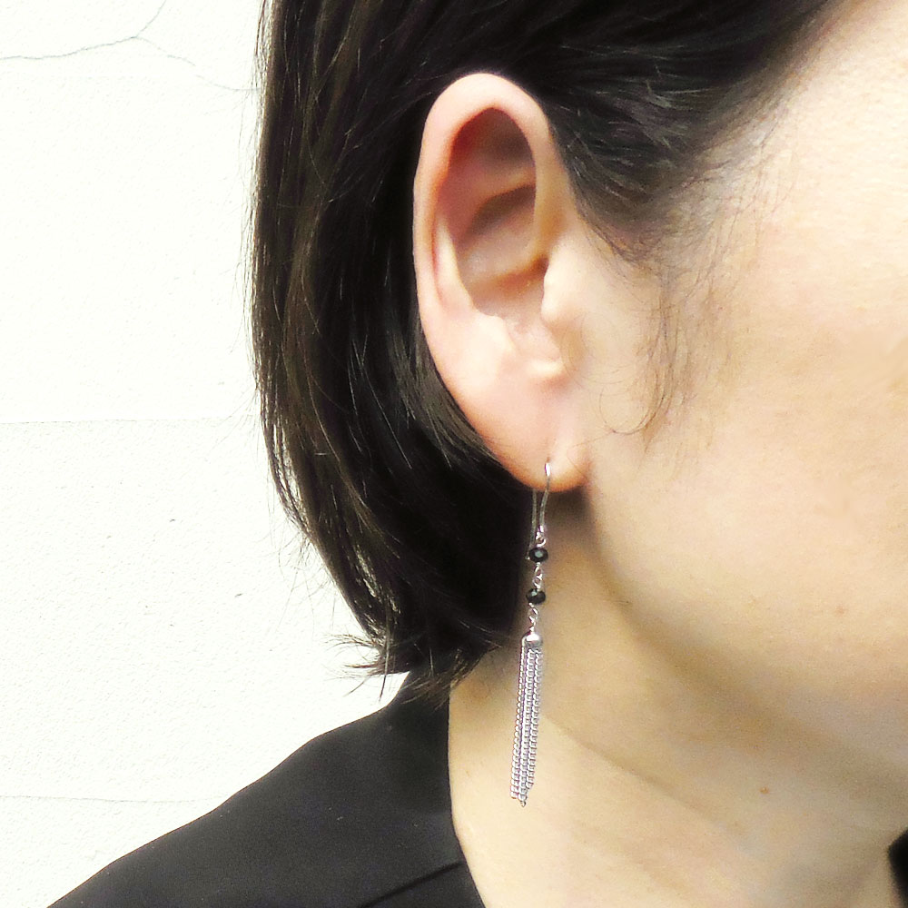 UNOAERRE:ウノアエレ:シルバーピアス：チェーンダングル