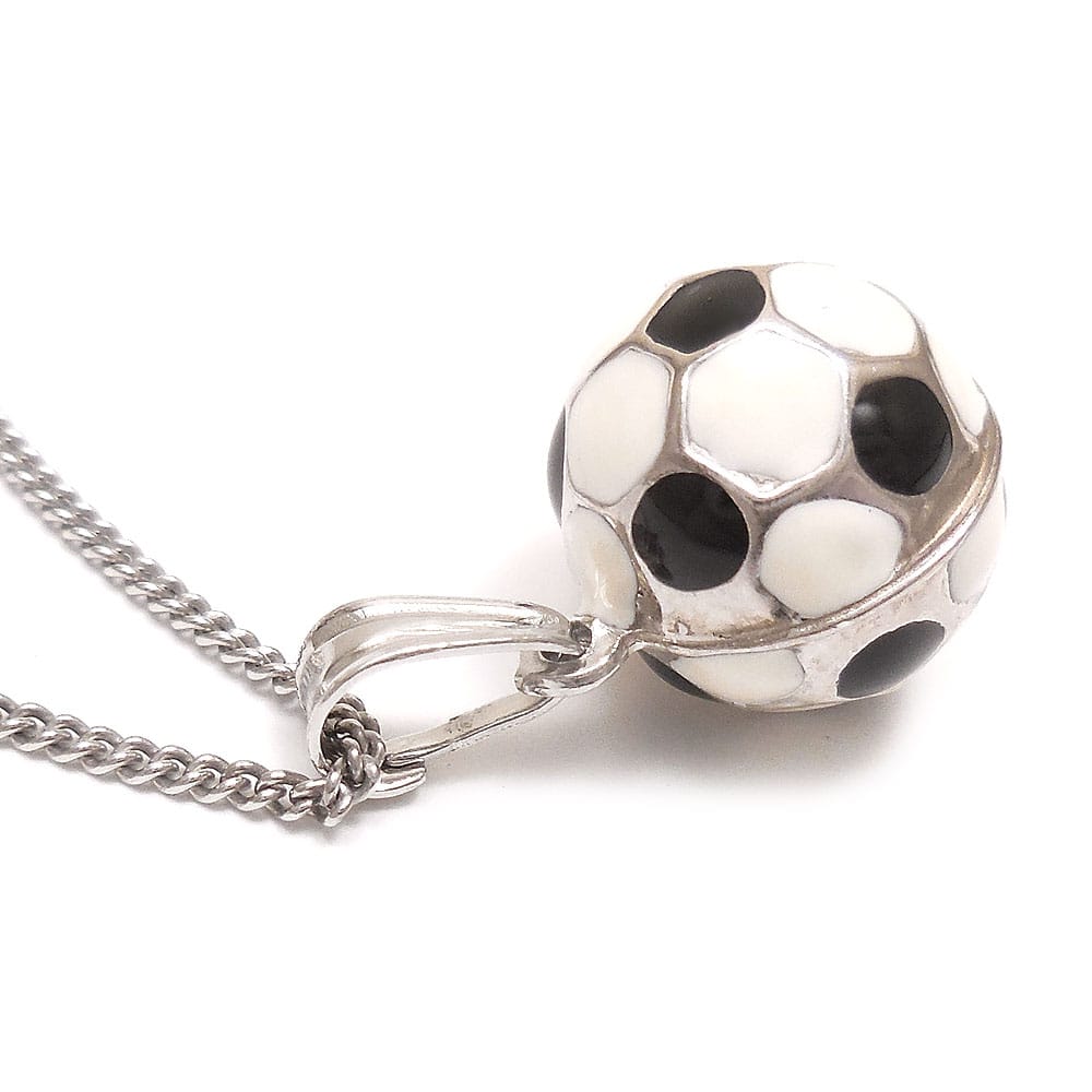 シルバーペンダントネックレス：サッカーボール