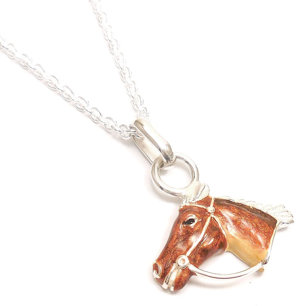 馬のシルバーネックレス
