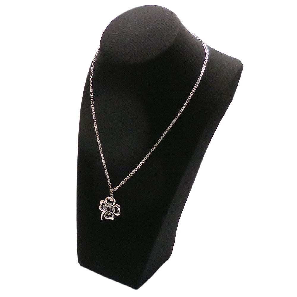 ペンダントネックレス：クローバー