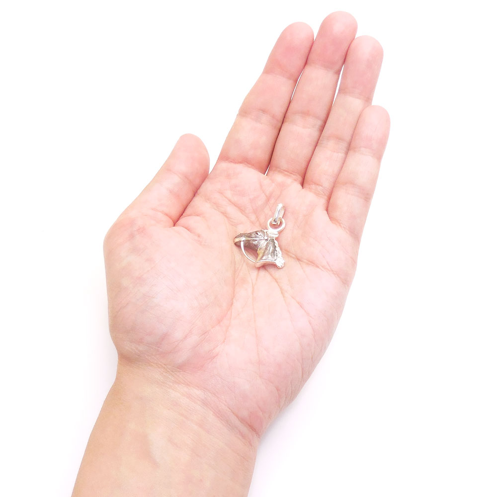 サツルノ：馬のシルバーチャーム