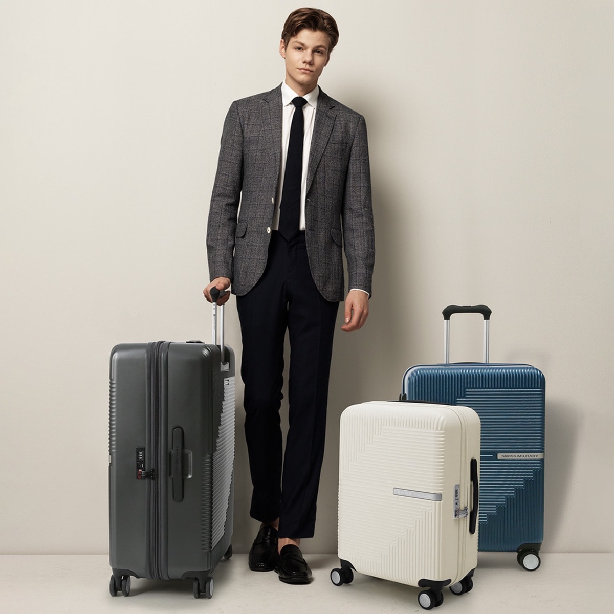 スーツケース Mサイズ 4～6泊 66cm 74/88L 5cm拡張 TSAロック スーツ 