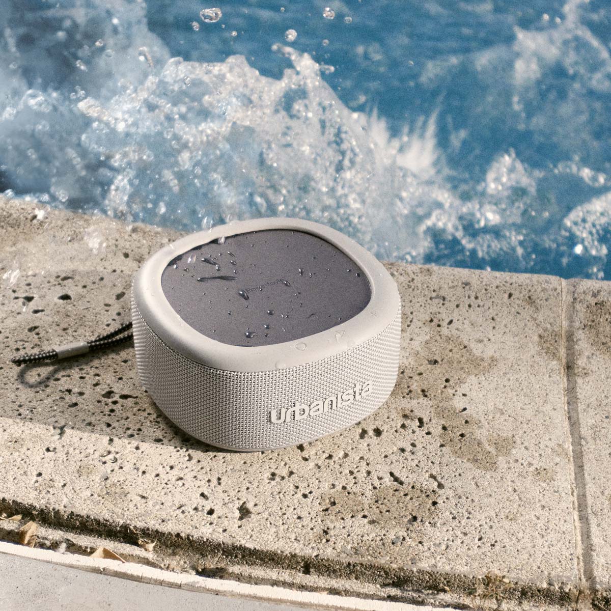 urbanista[アーバニスタ] ワイヤレススピーカー MALIBU[マリブ] Black Bluetooth ソーラー充電機能搭載スピーカー ミッドナイトブラック (1037502) ブラック