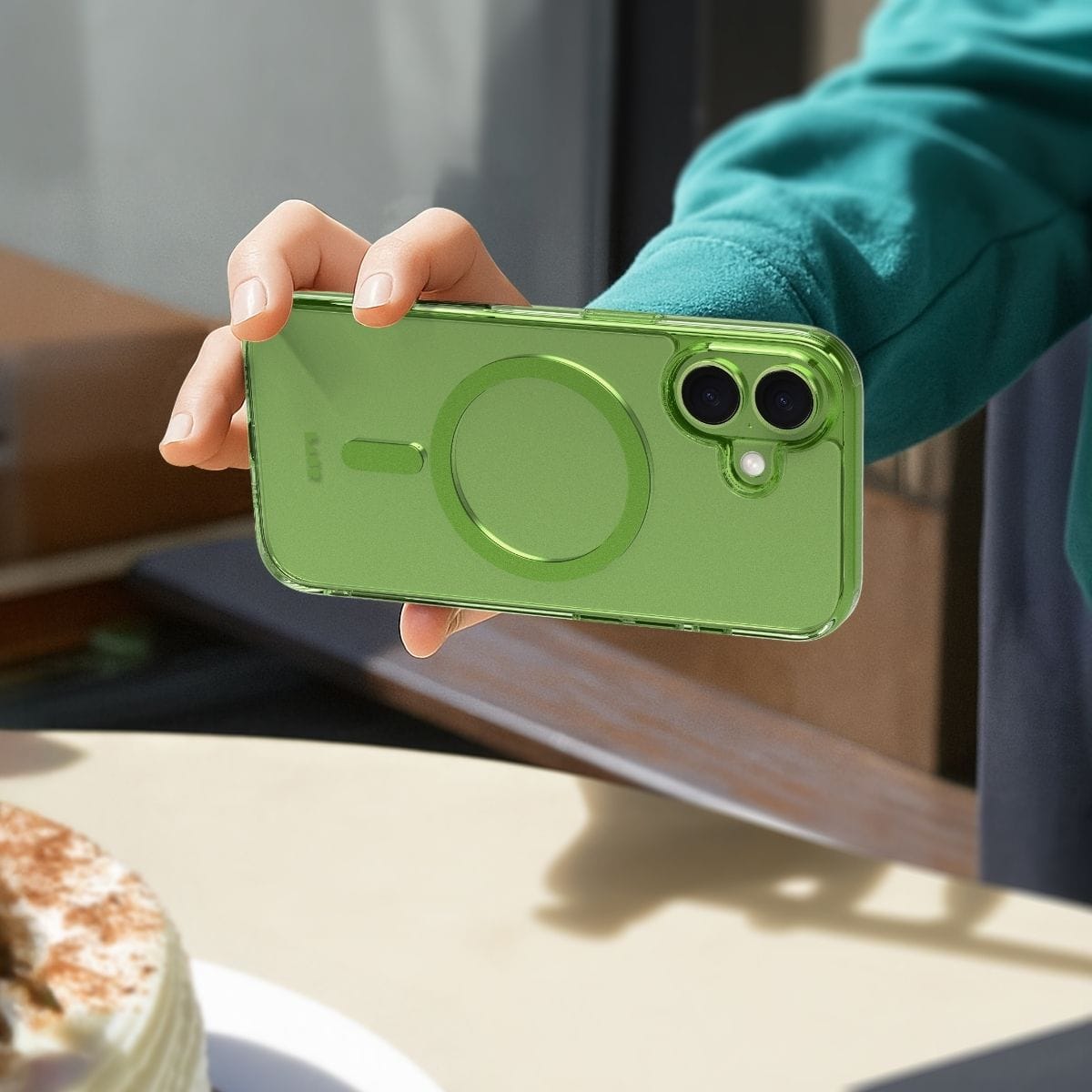 LAUT[ラウト] iPhone 17 スマホケース スマホカバー CRYSTAL FLURO ライトグリーン グリーン L_IP25A_CF_GN