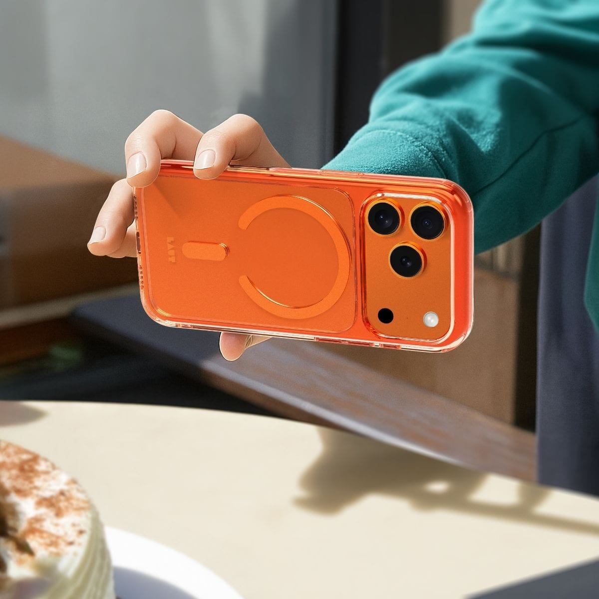 LAUT[ラウト] iPhone 17 Pro Max スマホケース スマホカバー CRYSTAL FLURO クリアブロンズ ブラウン L_IP25D_CF_BR