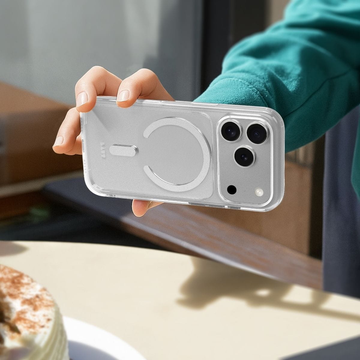 LAUT[ラウト] iPhone 17 Pro Max スマホケース スマホカバー CRYSTAL FLURO クリアライトグレー グレー L_IP25D_CF_LGY