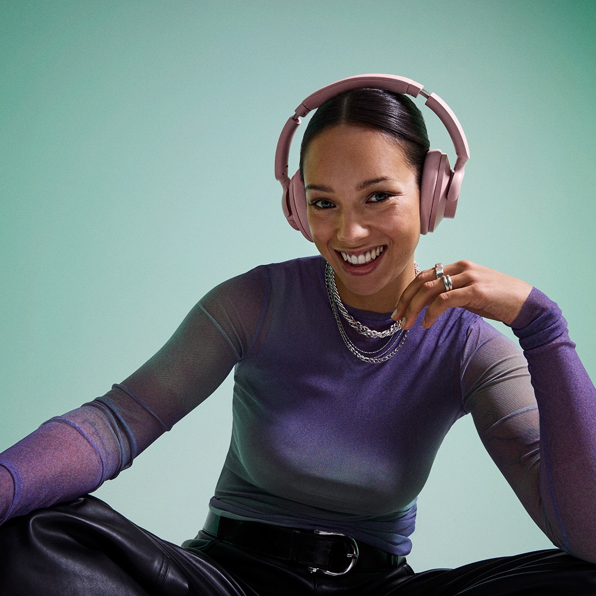 ＜新発売＞urbanista[アーバニスタ] ワイヤレスヘッドホン VALENCIA[バレンシア] Pink パウダーピンク ピンク 1040269