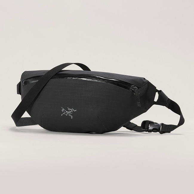 ARC'TERYX ボディバッグ ネイビー ブラック ARC'TERYX アークテリクス グランヴィルクロスボディバッグ