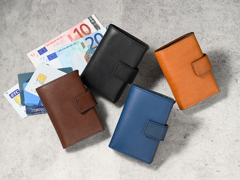 MILAGRO piatto イタリアンレザー・RFID対応スライドカードウォレット