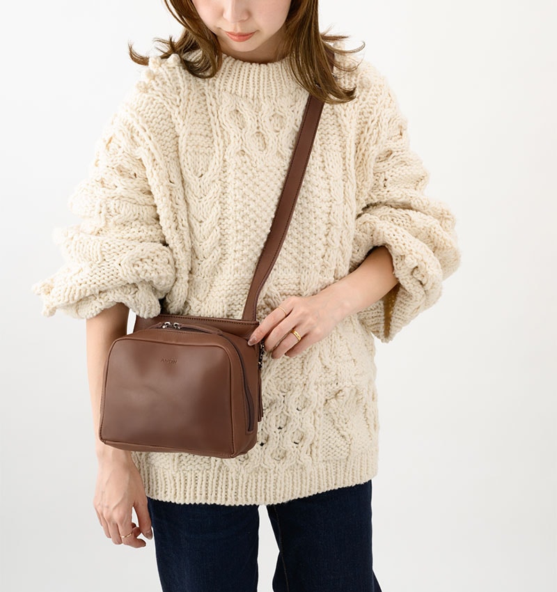 ANON ナチュラルレザー・スモールショルダーバッグ