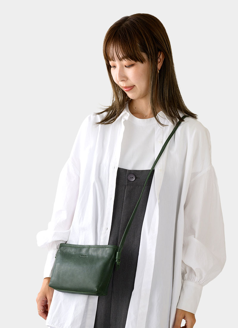 ANON ゴートレザー・ミニショルダーバッグ（横型）