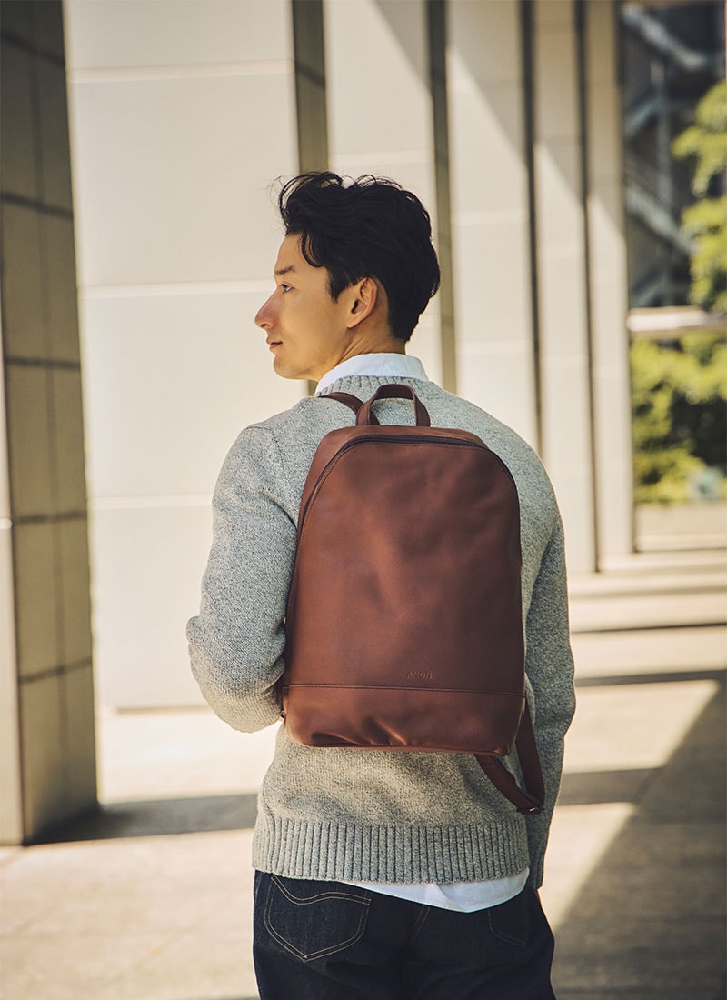 ANON ナチュラルレザー・バックパック