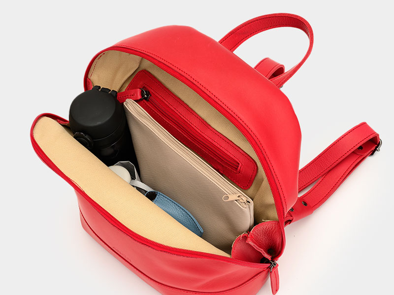 ANON ナチュラルレザー・ミニバックパック