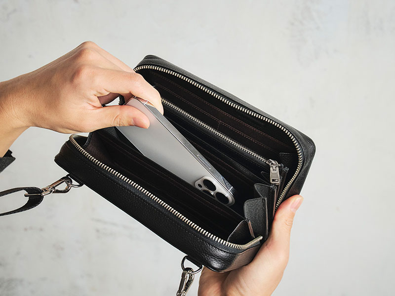 MILAGRO 紳士用シュリンクレザー・クラッチバッグ