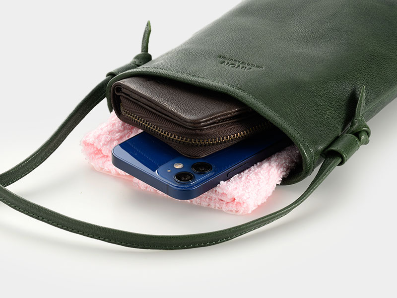 ANON ゴートレザー・ミニショルダーバッグ（縦型）