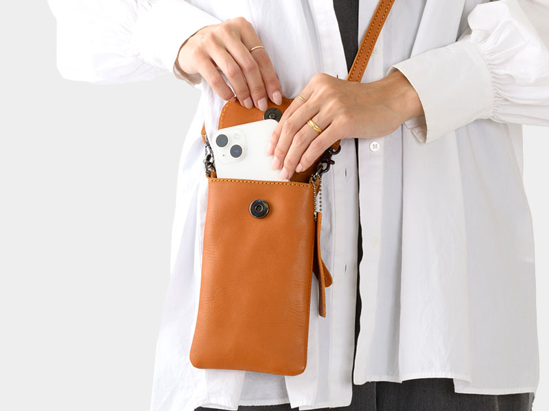 ANON ナチュラルレザー・スマホショルダー