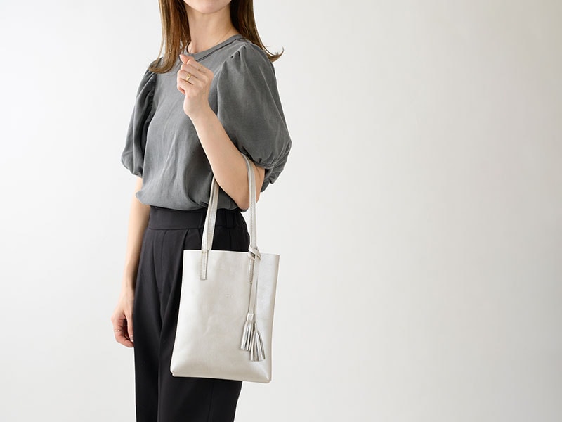 ANON ナチュラルレザー・ミニトートバッグ