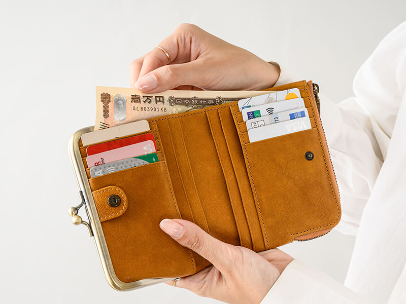 ANON ゴートレザー･がま口2つ折り財布